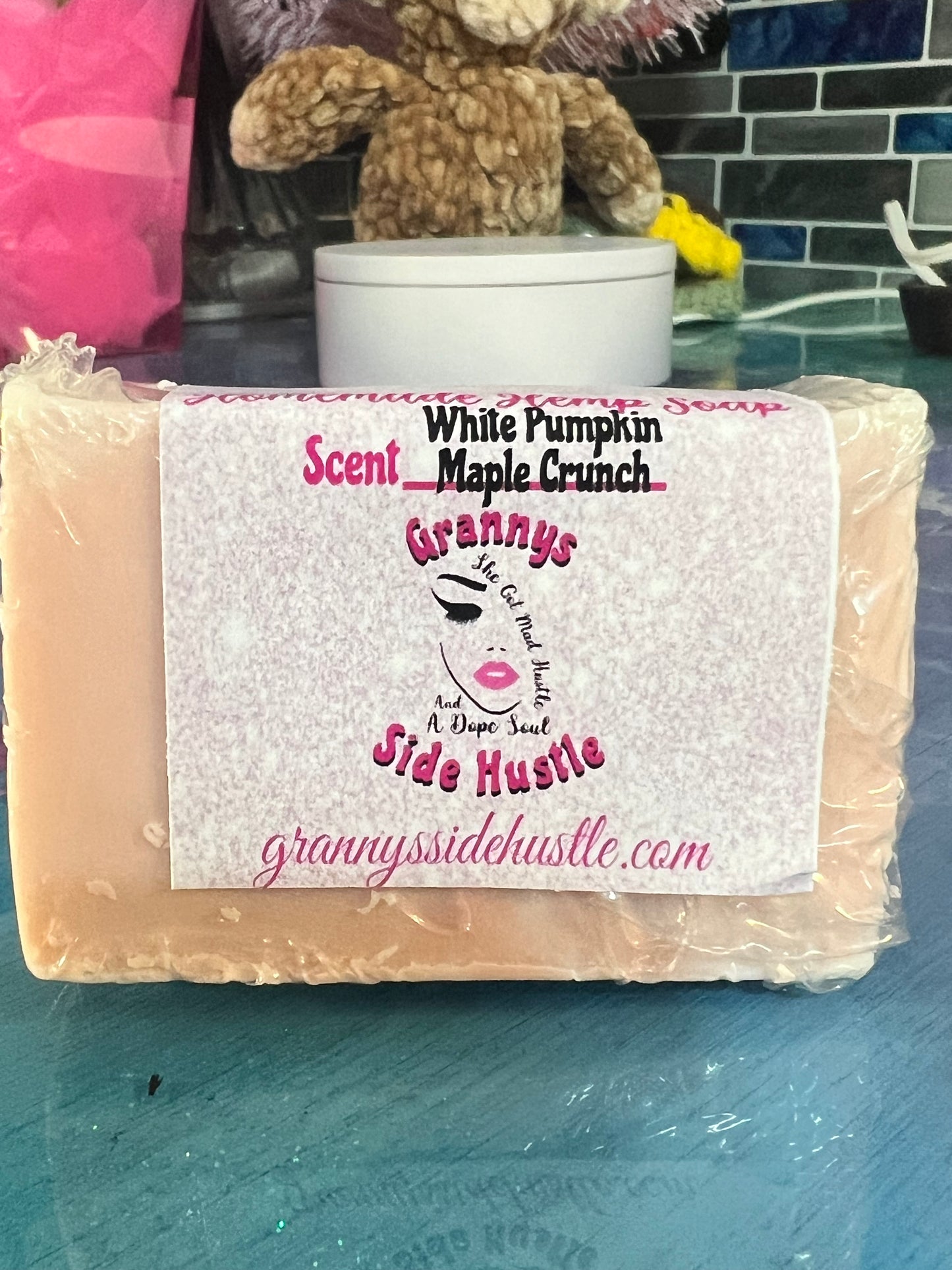 White pumpkin maple crunch soap bar